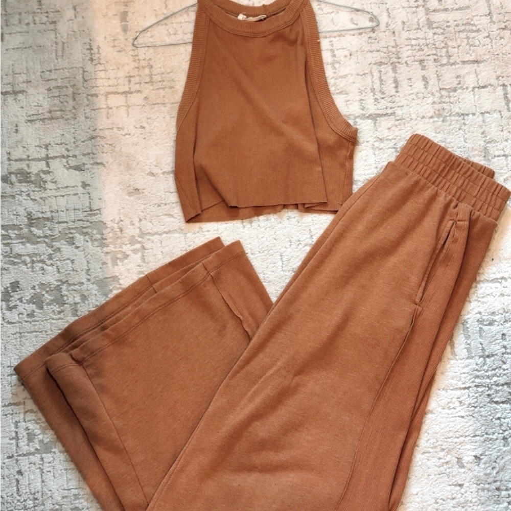Ck squared popular girl set in brown! Size small.